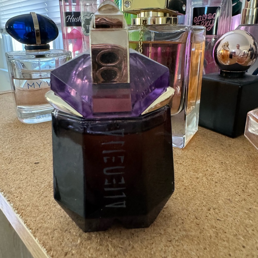 Mugler Alien Perfume 90% Full